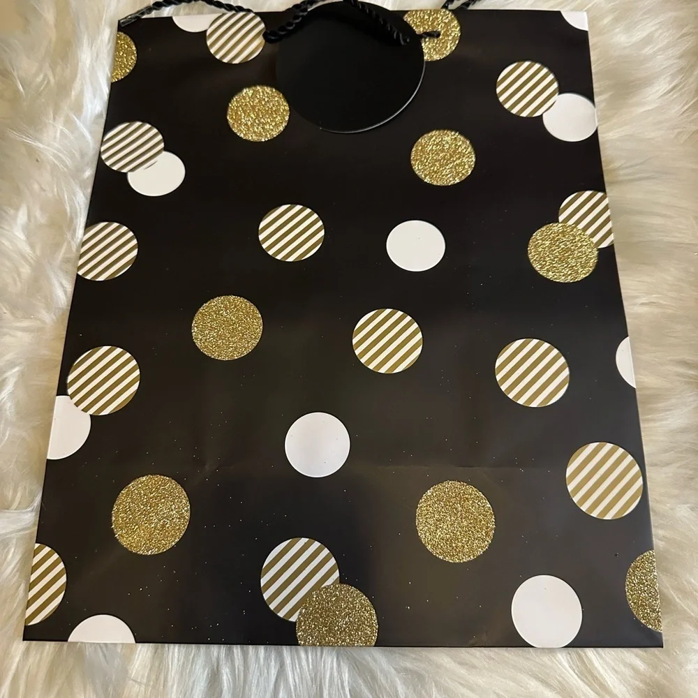 🩷5/$10 Black and Gold Polka Dot Gift Bag